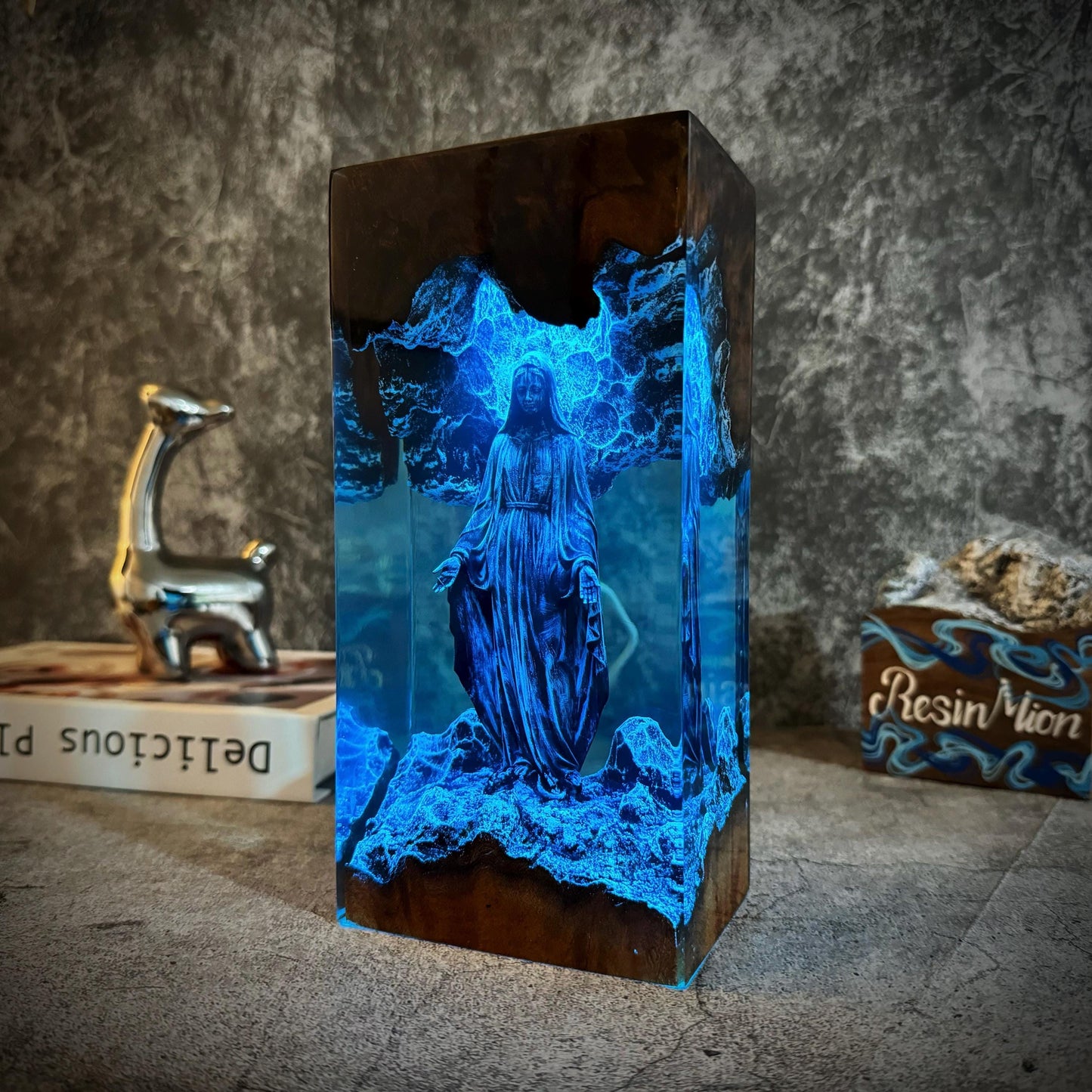 Blessed Mother Resin Wood Lamp,Virgin Mary, Christian Art,Christian Bedside,Easter Gifts, Housewarming Gift, Religious Gifts,Gift for Mom