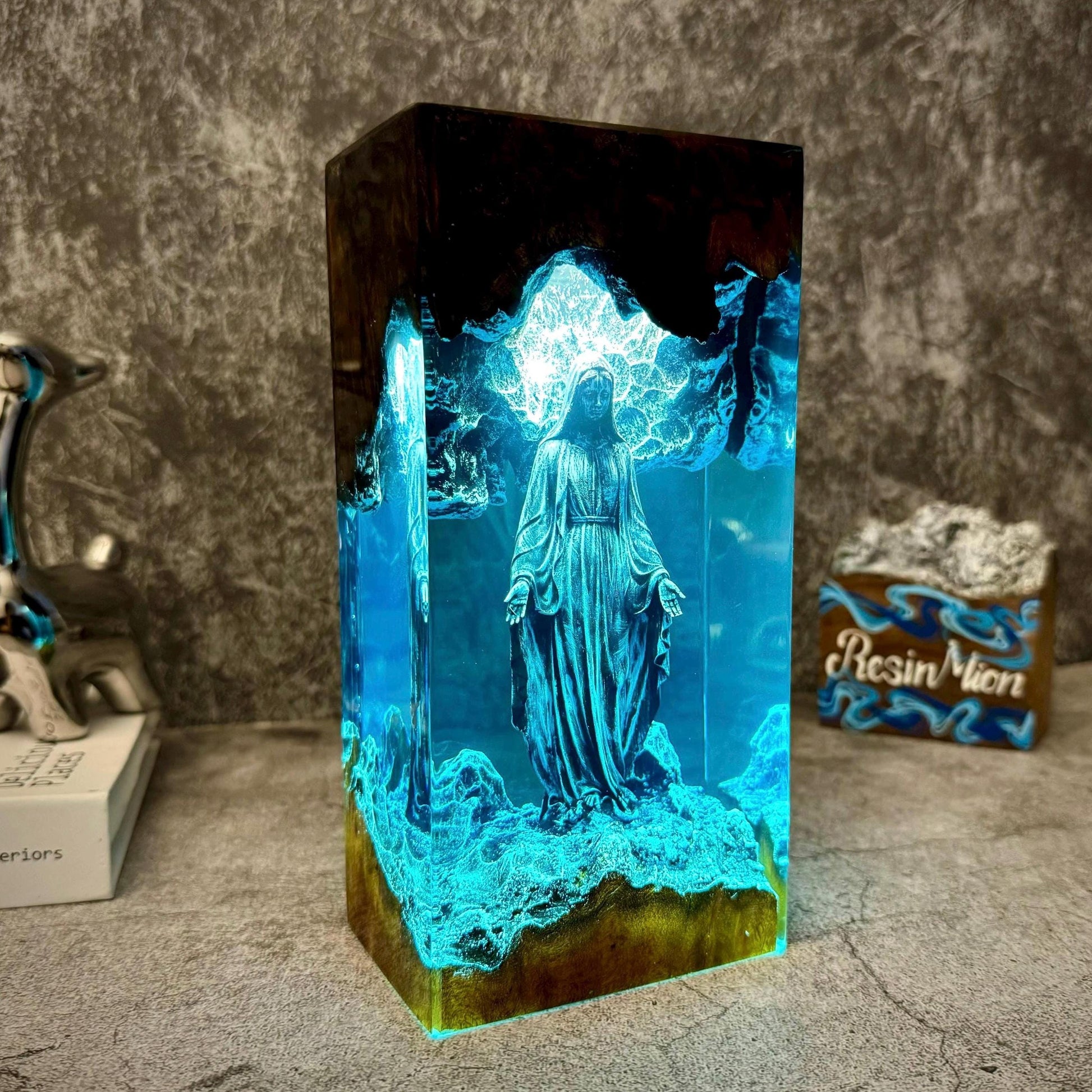 Blessed Mother Resin Wood Lamp,Virgin Mary, Christian Art,Christian Bedside,Easter Gifts, Housewarming Gift, Religious Gifts,Gift for Mom
